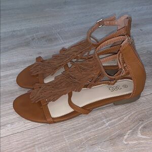 385 Fifth Brown Indian Boho Fringe Tan Sandals Zip Up